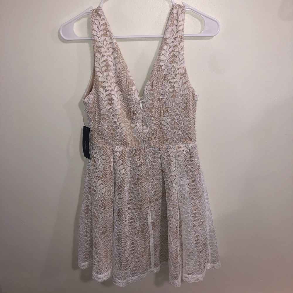 Lulu’s All of my heart white Lace Vacation Travel Beach Skater Mini Dress Size S - Picture 3 of 8